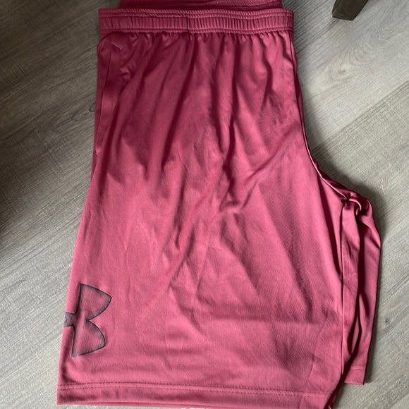 Under Armour shorts - Picture 1 of 1